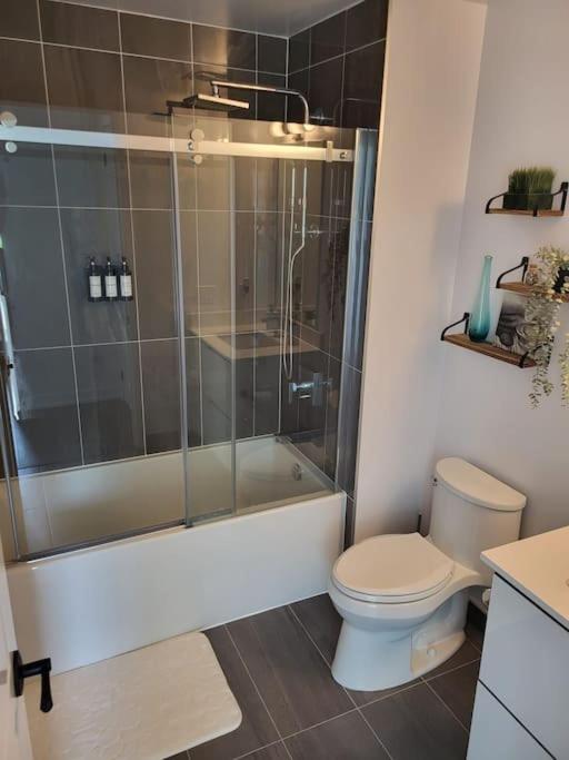 Cozy South View Suite Overlooking The Nature Trail Innisfil Exterior photo